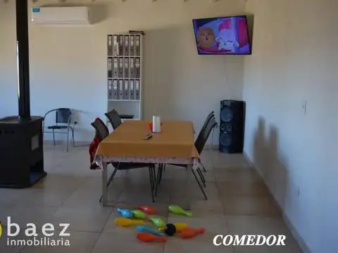Casa 4 ambientes con 2 baños