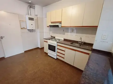 Departamento en Venta en Villa del Parque, USD 185.000