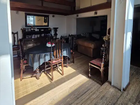 Departamento atípico en venta en San Nicolás 5 ambientes con baulera y cochera.