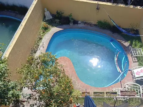 Casa 5 ambientes con 4 baños