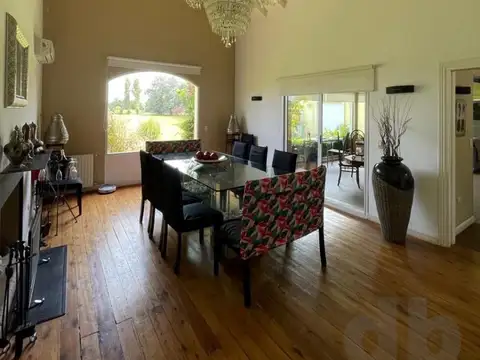Casa en Venta de 9 dormitorios