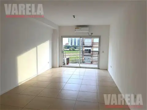 Departamento en Alquiler Monoambiente al frente c/Balcón Entre Rios 1700 Piso 8°