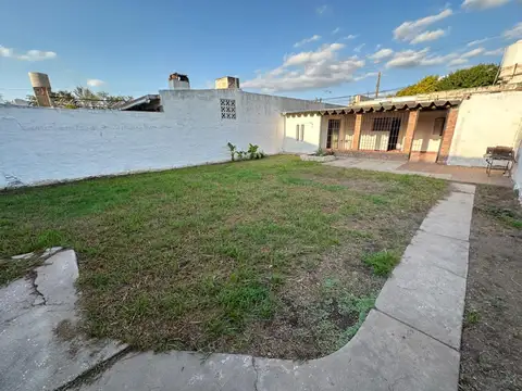 Casa en Alquiler en José Ignacio Díaz Primera, $ 720.000