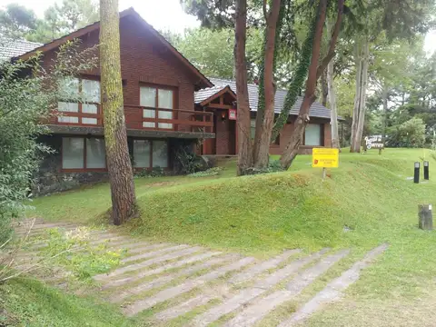VENTA CASA EN CARILO
