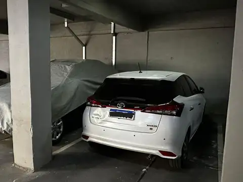 Cocheras cubiertas en centro de Olivos a la venta