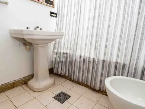 CASA ESQUINA EN VENTA MACROCENTRO 3 DORM