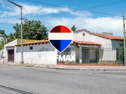 CASA ESQUINA EN VENTA MACROCENTRO 3 DORM
