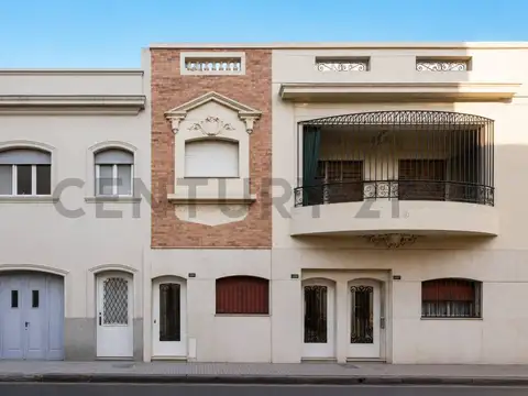 VENTA CASA INTERNA, 2 DORMITORIOS + COMODIN, TERRAZA, PARRILLERO