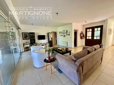 Impecable Chalet En Venta En Altos De Manzanares