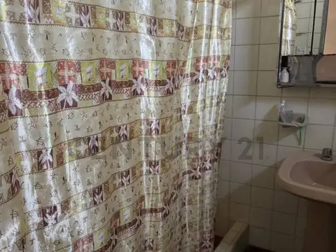 CASA EN VENTA, EN VILLA ELVIRA. DOS DORMITORIOS