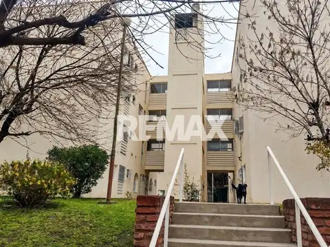 ALQUILER DPTO 3 DORM, YRIGOYEN 900, CENTRO