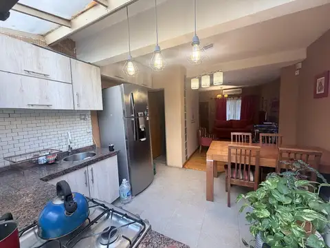 Depto Tipo Casa en Venta con 1 cocheras