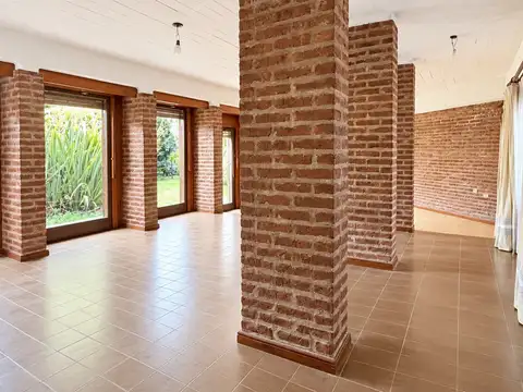 Casa en Venta con 1 cochera