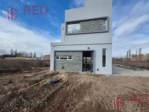 Vende Casa 3 Dormitorios - Bº Pueblo Norte - Cipolletti
