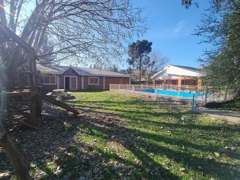 Casa en Venta con 6 cocheras