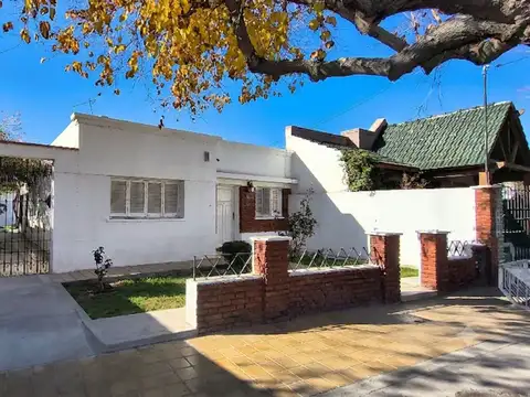 VENTA DE CASA + DEPTO B° SANTO TOMAS. SANTA LUCÍA