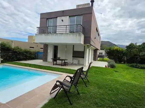 Casa en venta en Barrio Privado Villa Antonio - Juana Koslay