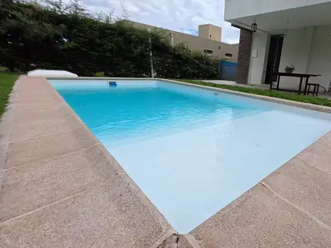 Casa en Venta en Juana Koslay, USD 240.000