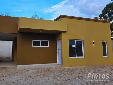 Casa a estrenar a pocos mts de Acceso Dr. Bastián. SAN JOSE.