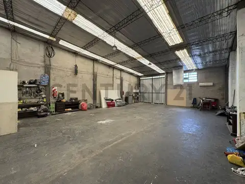 Máximo Paz 800, Piso 0