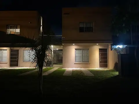 Casa en Venta con 5 cocheras