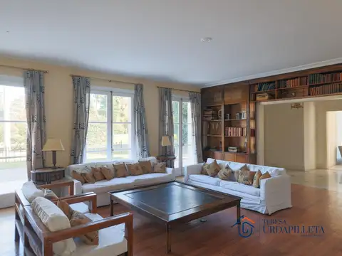 Casa en alquiler Anual y en Venta en Golf Club Argentino -con vista al golf-