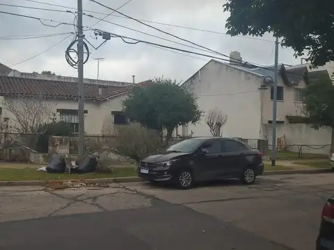 Hipólito Vieytes 400