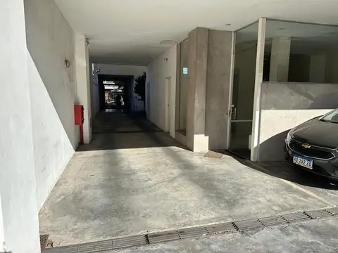 VENTA COCHERA NRO. 3 DESCUBIERTA EN LANUS OESTE