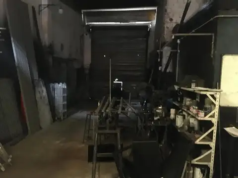 Galpón en dos plantas EN VENTA - Villa Maipú