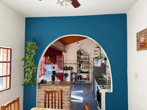 Casa 5 ambientes con 2 baños