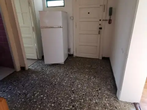 Depto Tipo Casa en Venta 50 años