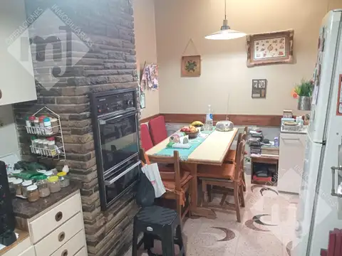 Depto Tipo Casa en Venta 60 años
