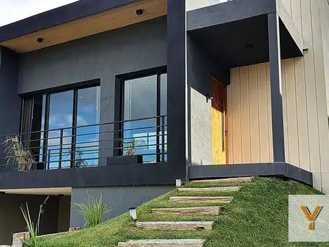 Casa en Venta de 5 dormitorios