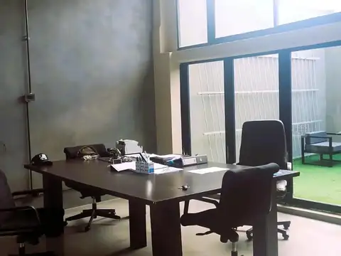 Local en Mataderos sobre Av. Emilio Castro