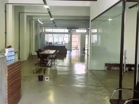 Local en Mataderos sobre Av. Emilio Castro