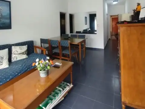 Alquiler por invierno departamento 3 ambientes en Miramar. Edificio Albatros.