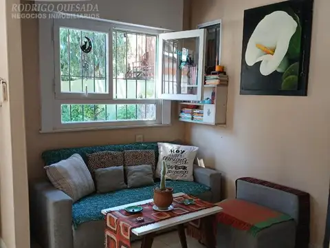 Casa en lote de 600m2 todos los servicios.