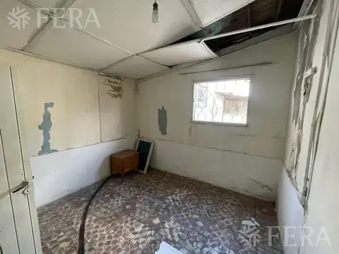 Venta casa para dos familias en Monte Chingolo