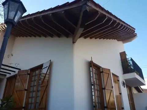 Casa en Alquiler de 4 dormitorios