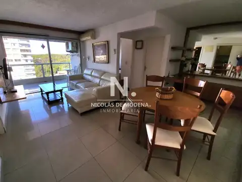 Departamento de 2 dormitorios y medio sobre Roosevelt, PUNTA DEL ESTE