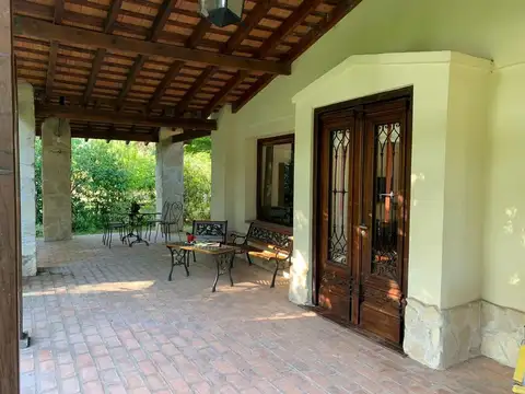 CASA QUINTA VENTA ESCOBAR 3 AMBIENTES CON PISCINA