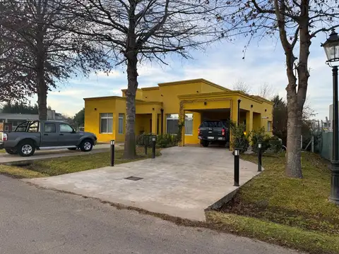 CASA EN VENTA 3 AMB CLUB DE CAMPO LAS CAÑUELAS