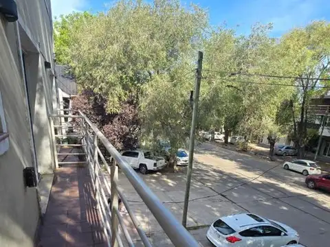 Depto Tipo Casa 3 ambientes con 2 baños