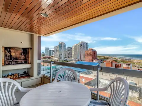 Departamento en Alquiler en Playa Mansa, USD 5.700