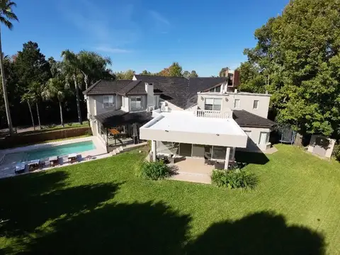 CASA EN VENTA EN PILAR DEL LAGO