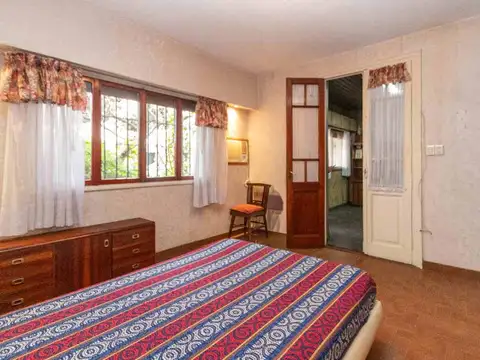 Casa 4 ambientes con 1 baño