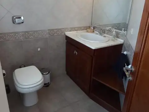 Casa en Alquiler Temporal con 2 cocheras