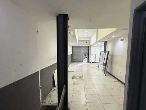 LOCAL EN ALQUILER EN EL CENTRO SOBRE AVENIDA DE MAYO AL 600 EXCELENTE
