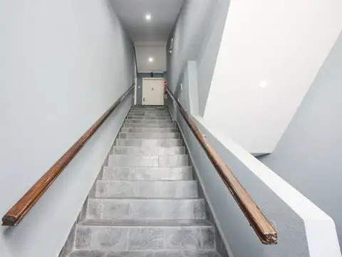 VENTA DEPTO 2 AMBIENTES TRIPLEX PLAZA IRLANDA