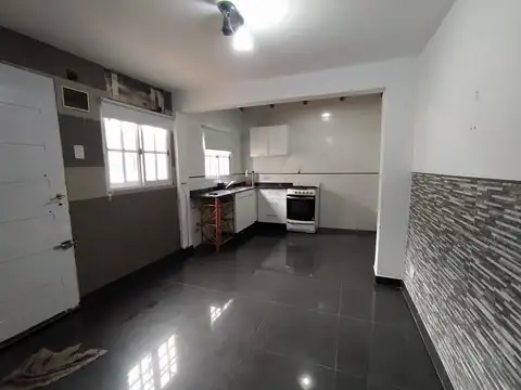 Depto Tipo Casa en Alquiler de 1 dormitorio